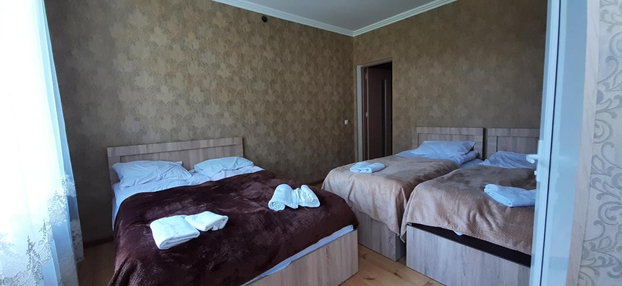 Cozy Hotel Kazbegi Quarto foto